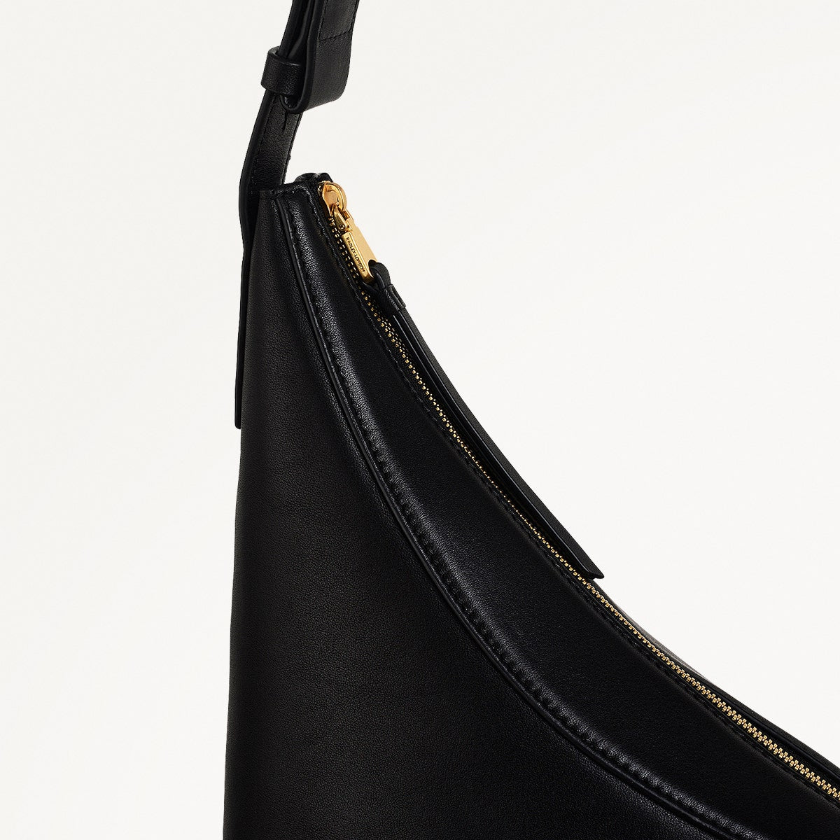 The Kensal Leather Medium Ziptop Shoulder Bag in Black - 110291