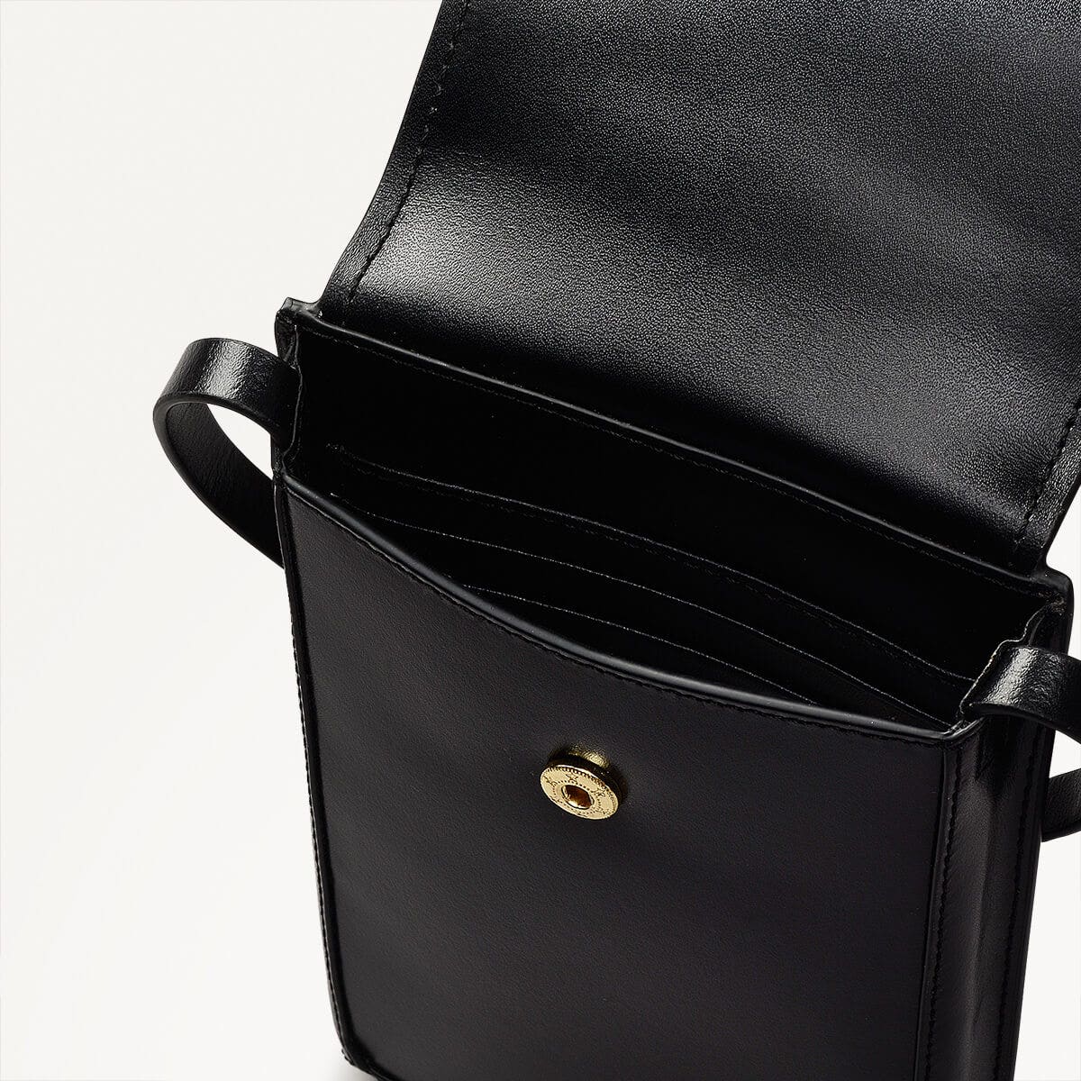 Mells Manor Leather Medium Phone Crossbody in Black - 110564