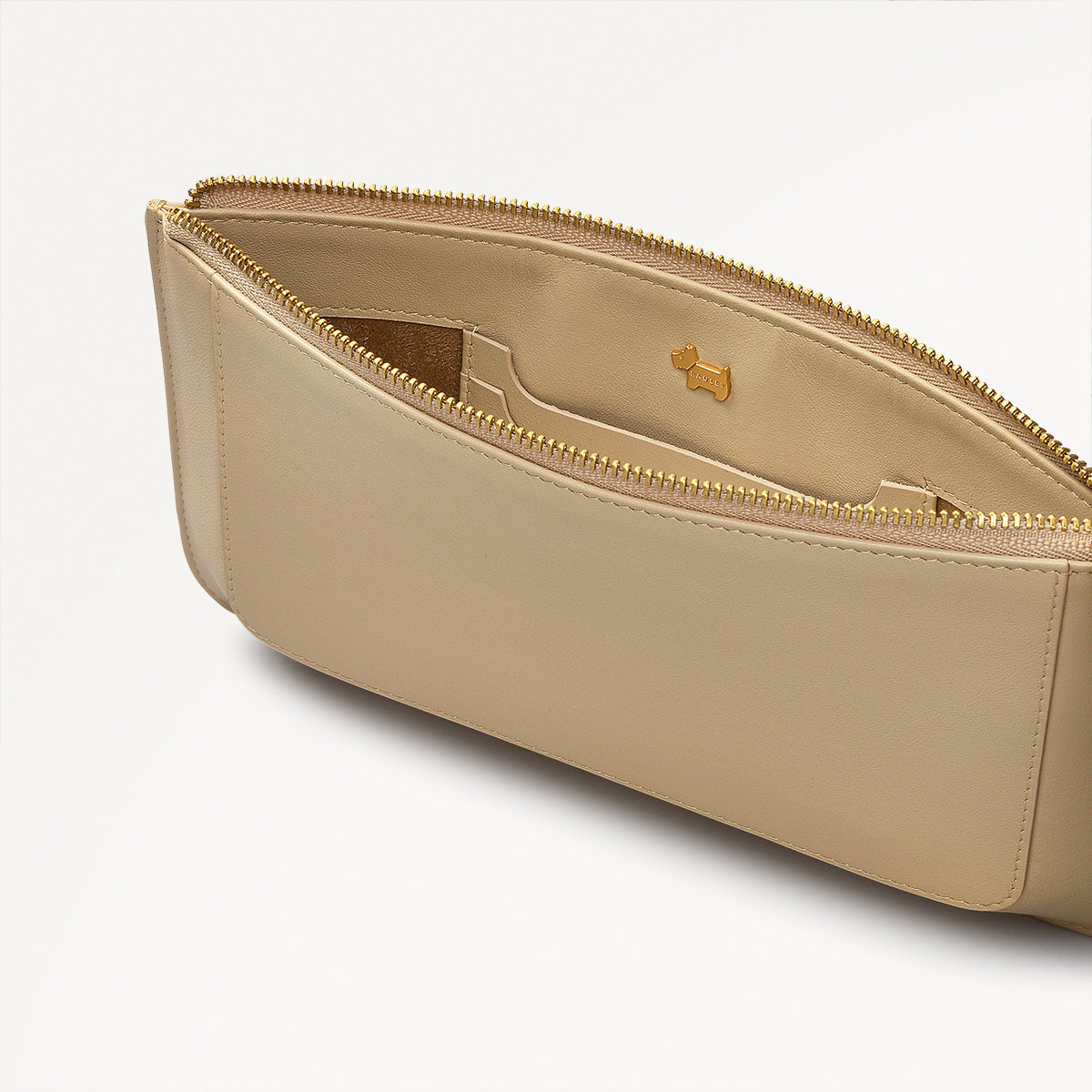 The Compton Leather Medium Ziptop Pouch in Stone - 110709