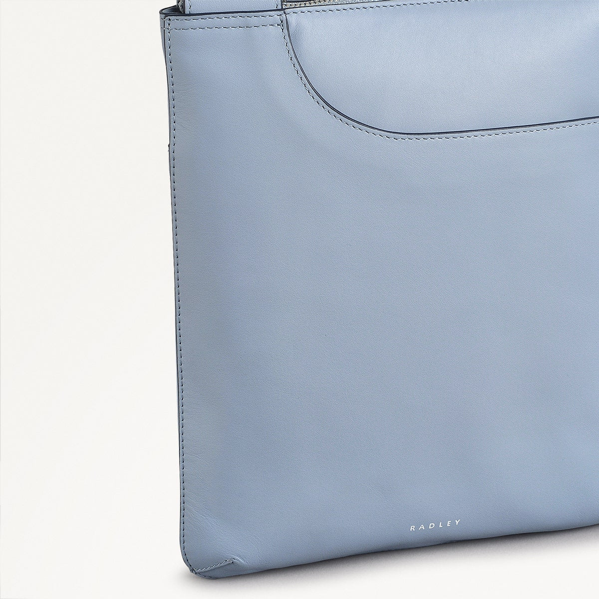 Pockets Medium Ziptop Cross Body Smoke Blue - 110811