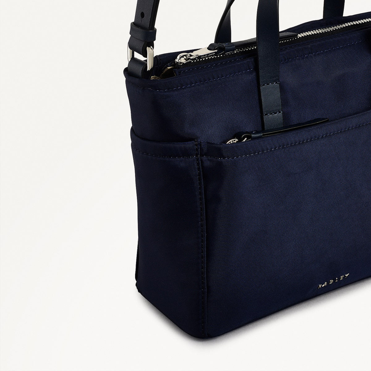 Park Crescent Fabric Small Ziptop Grab Bag in Ink - 111225