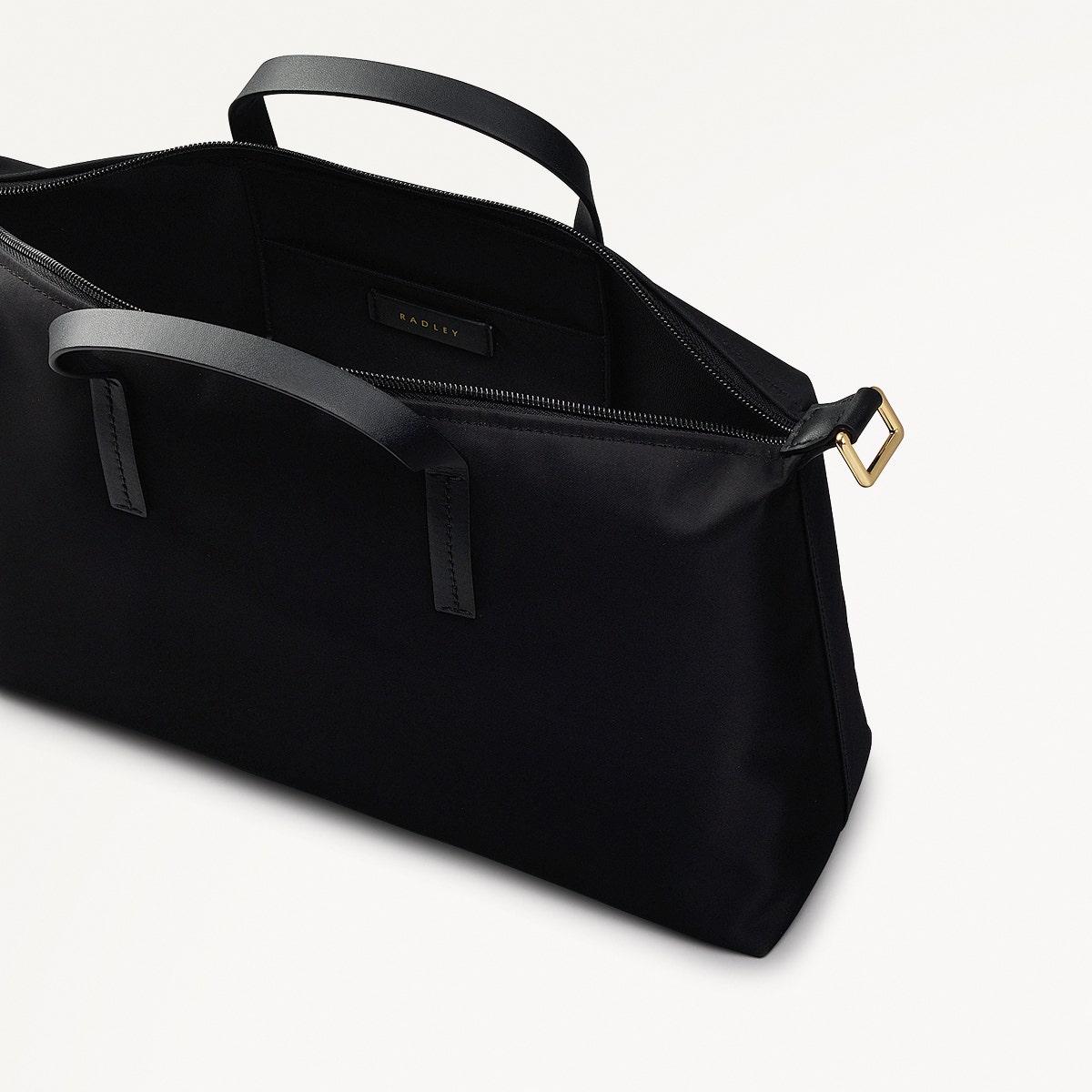 Windsor Lane Fabric Medium Ziptop Grab Bag in Black - 111689