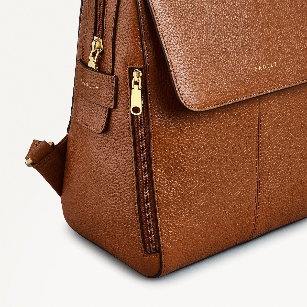 Lorne Close Leather Medium Flapover Backpack in Indus Tan - 111843