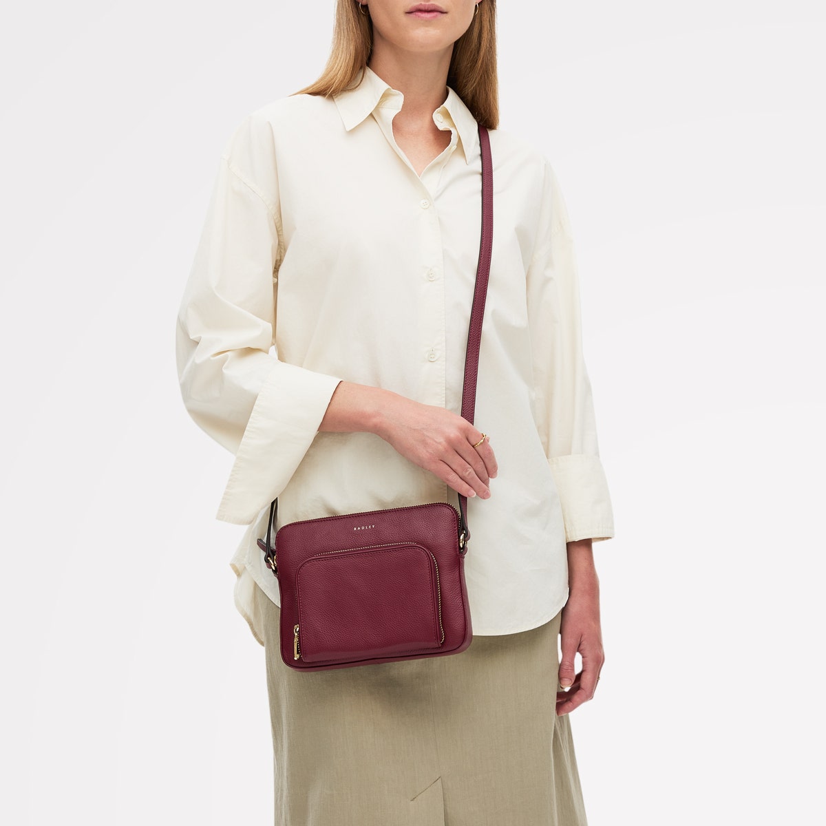 Redford Close Leather Small Ziptop Cross Body Bag in Merlot - 111899
