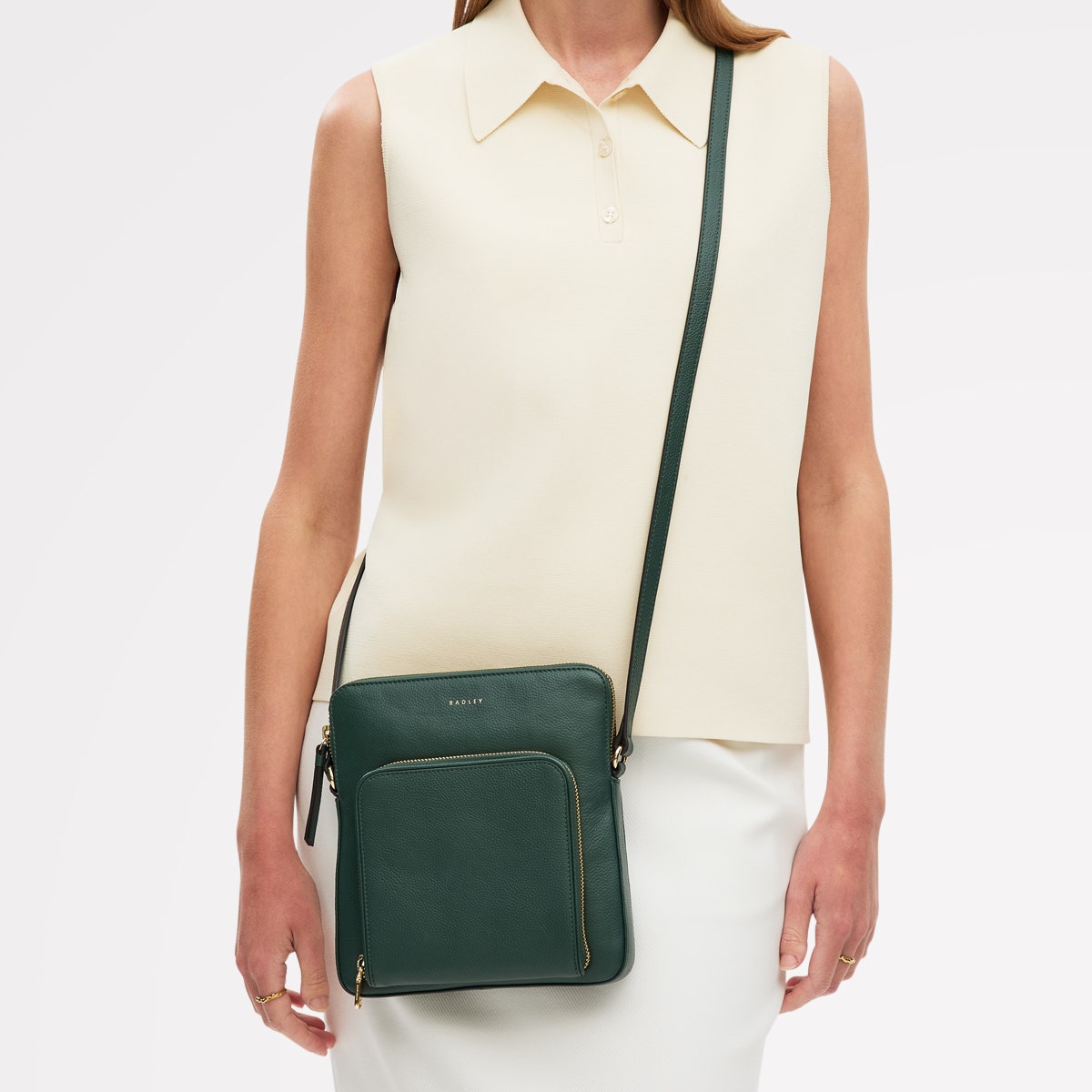 Redford Close Leather Medium Ziptop Cross Body Bag in Cedar - 111900