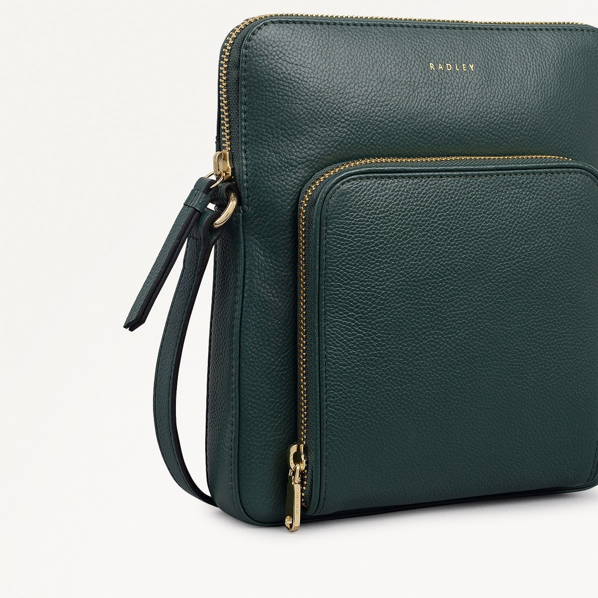 Redford Close Leather Medium Ziptop Cross Body Bag in Cedar - 111900