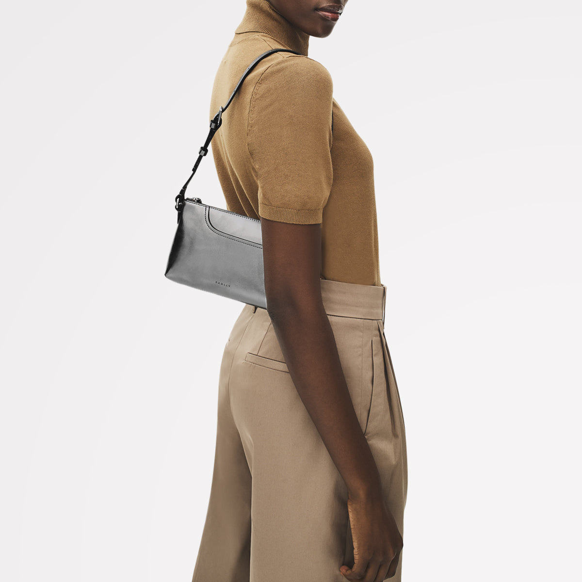 Pockets Leather Mini Ziptop Ew Shoulder Bag in Silver - 112310