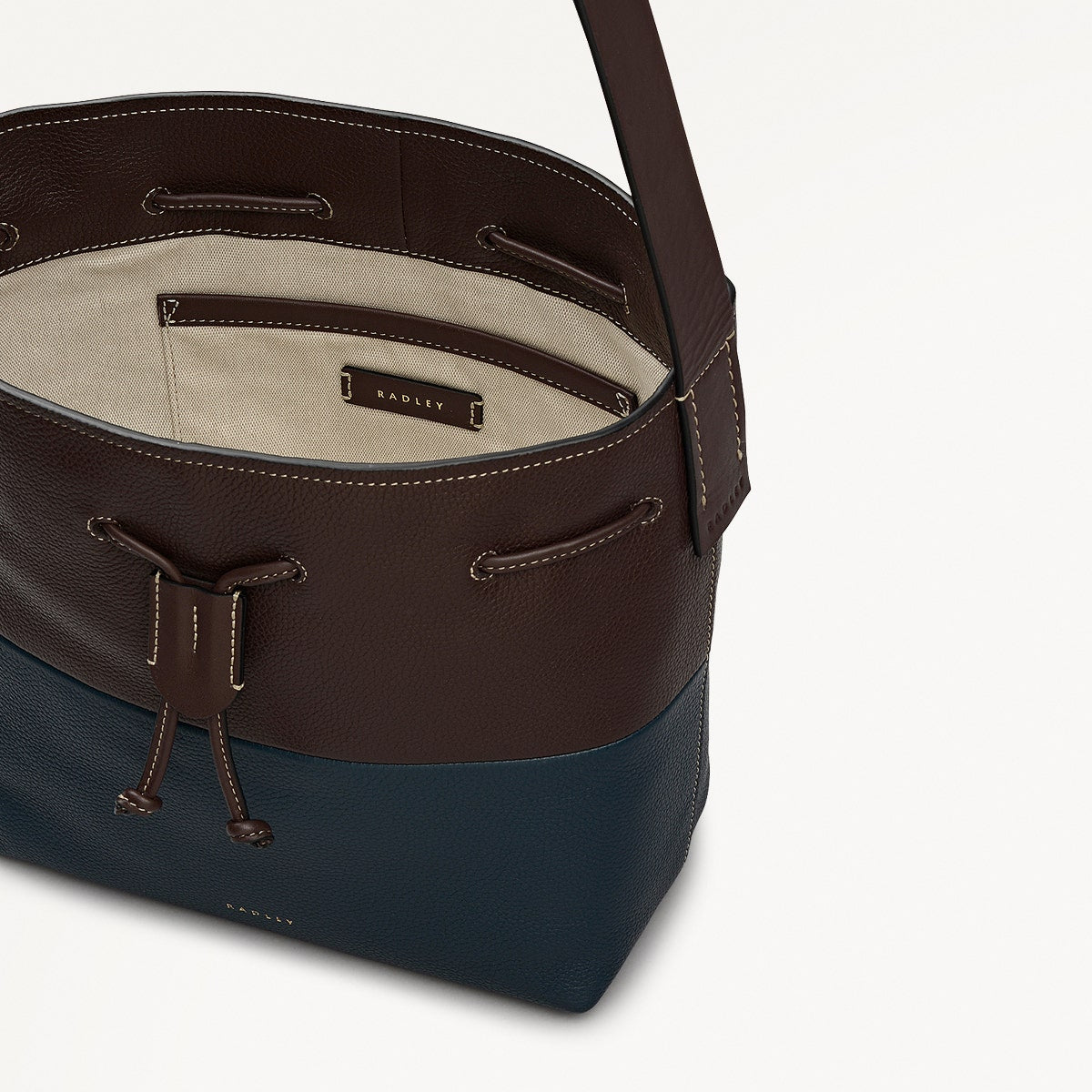 York Mews Leather Medium Drawstring Shoulder Bag in Dark Oak - 112362