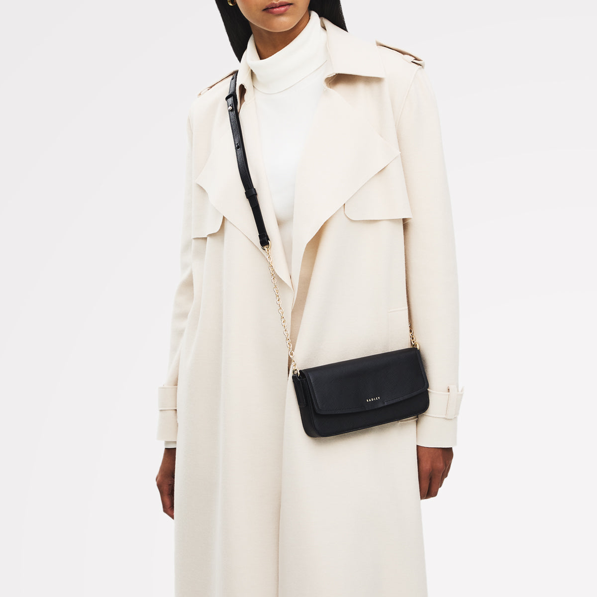 Crosby Alley Leather Large Phone Cross Body Bag in Black - 112642