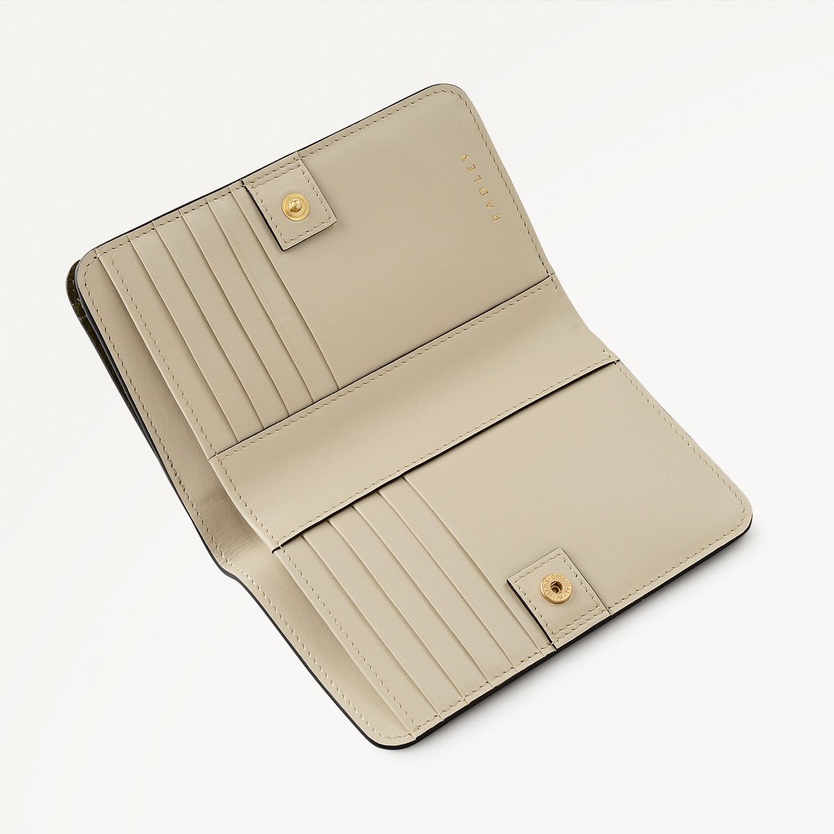 Mayfair Lane Leather Medium Bifold Wallet in Pine Needle - 112682