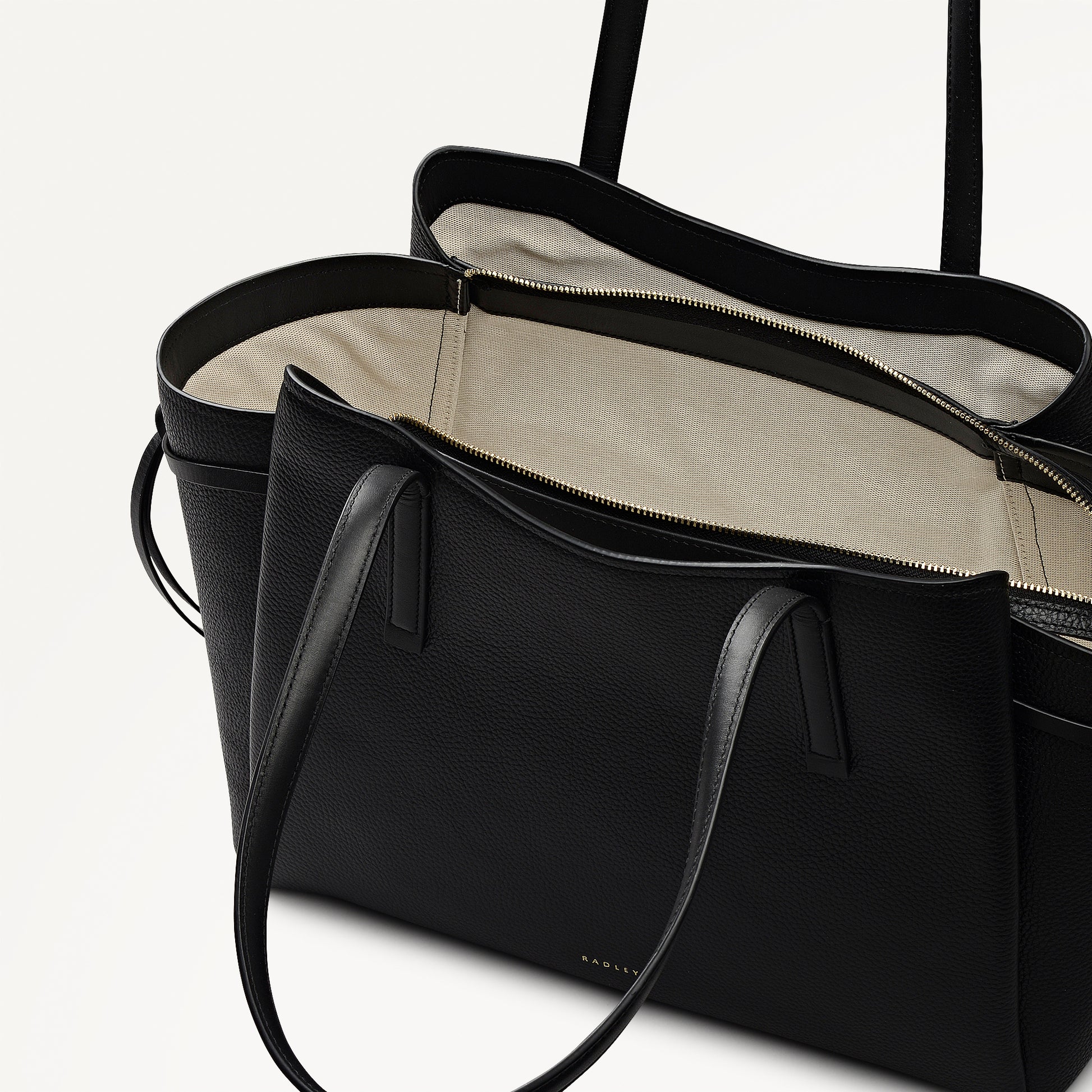 Blake Gardens Leather Large Ziptop Tote Bag in Black - 112734