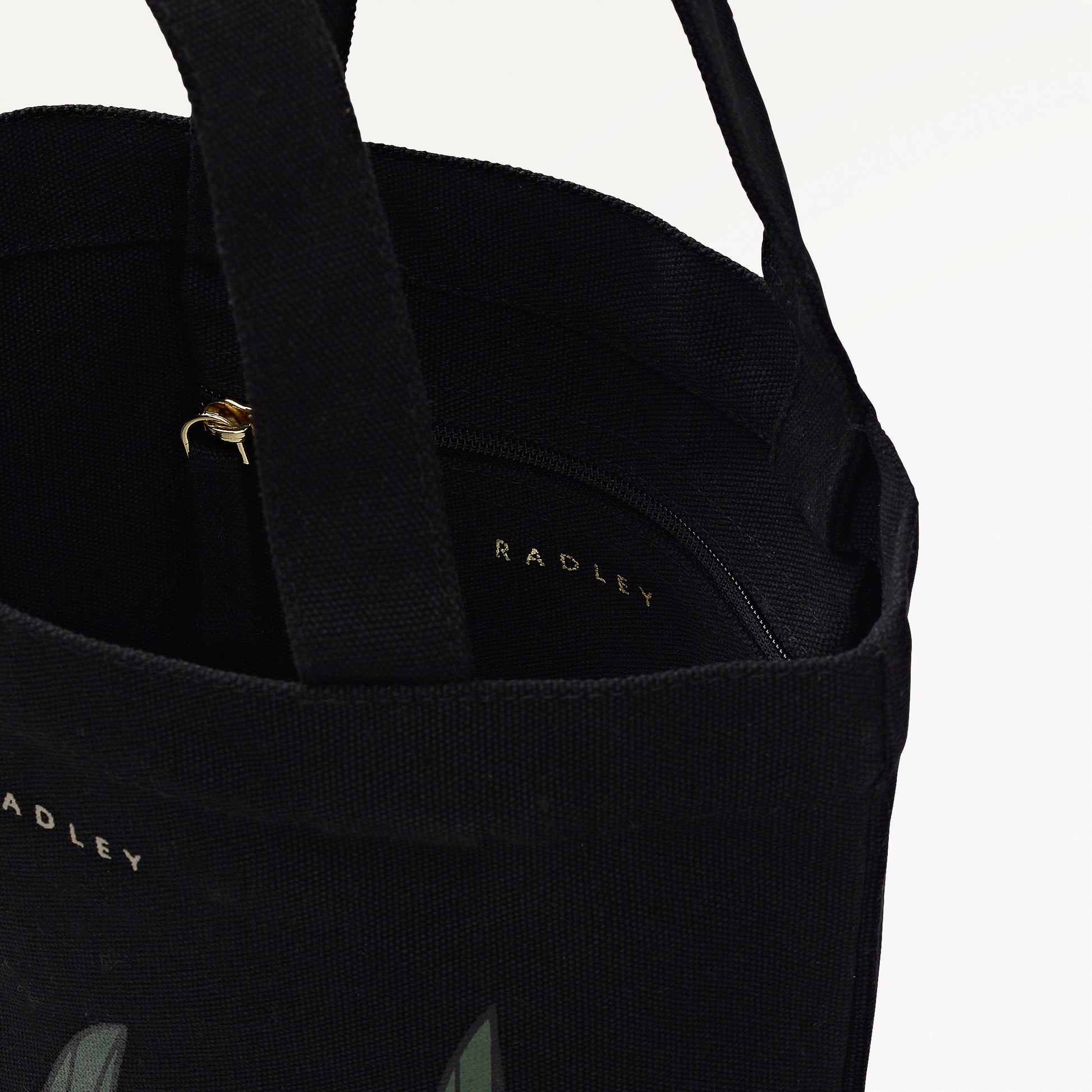 Midnight Wanderer Small Open Top Grab Black - 112911