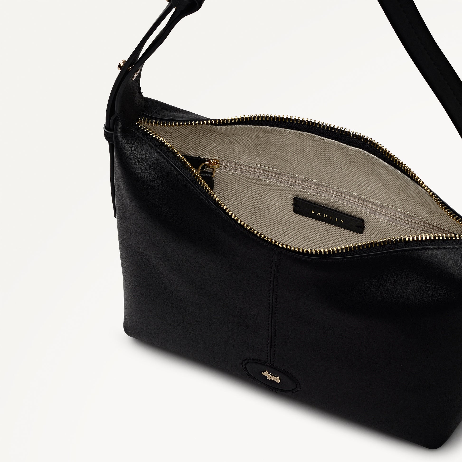 Maldon Mews Medium Ziptop Shoulder Black - 112933