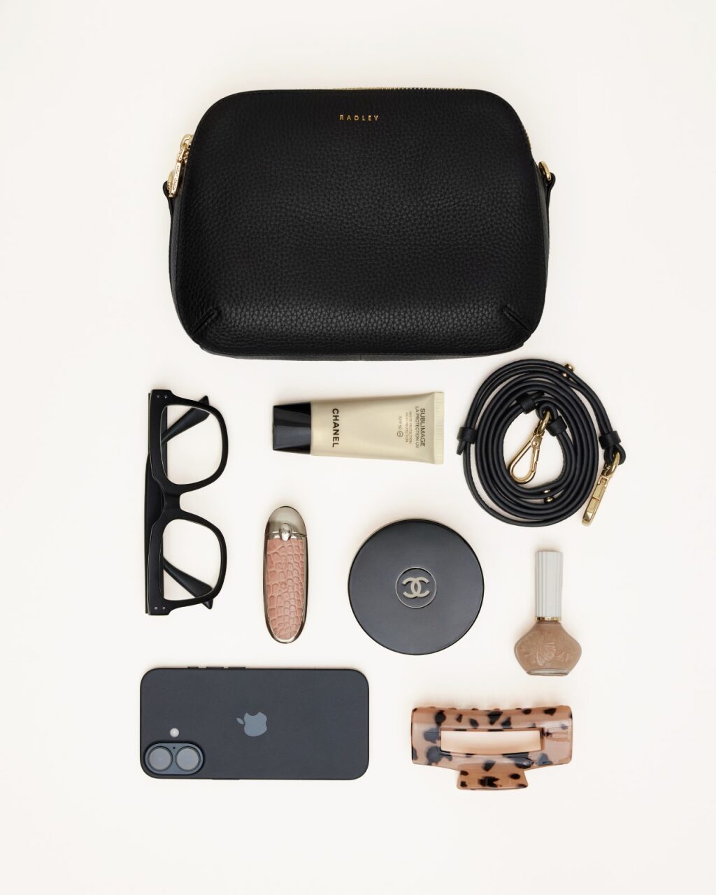 Dukes Place Leather Medium Ziptop Crossbody Bag in Black - H2122001