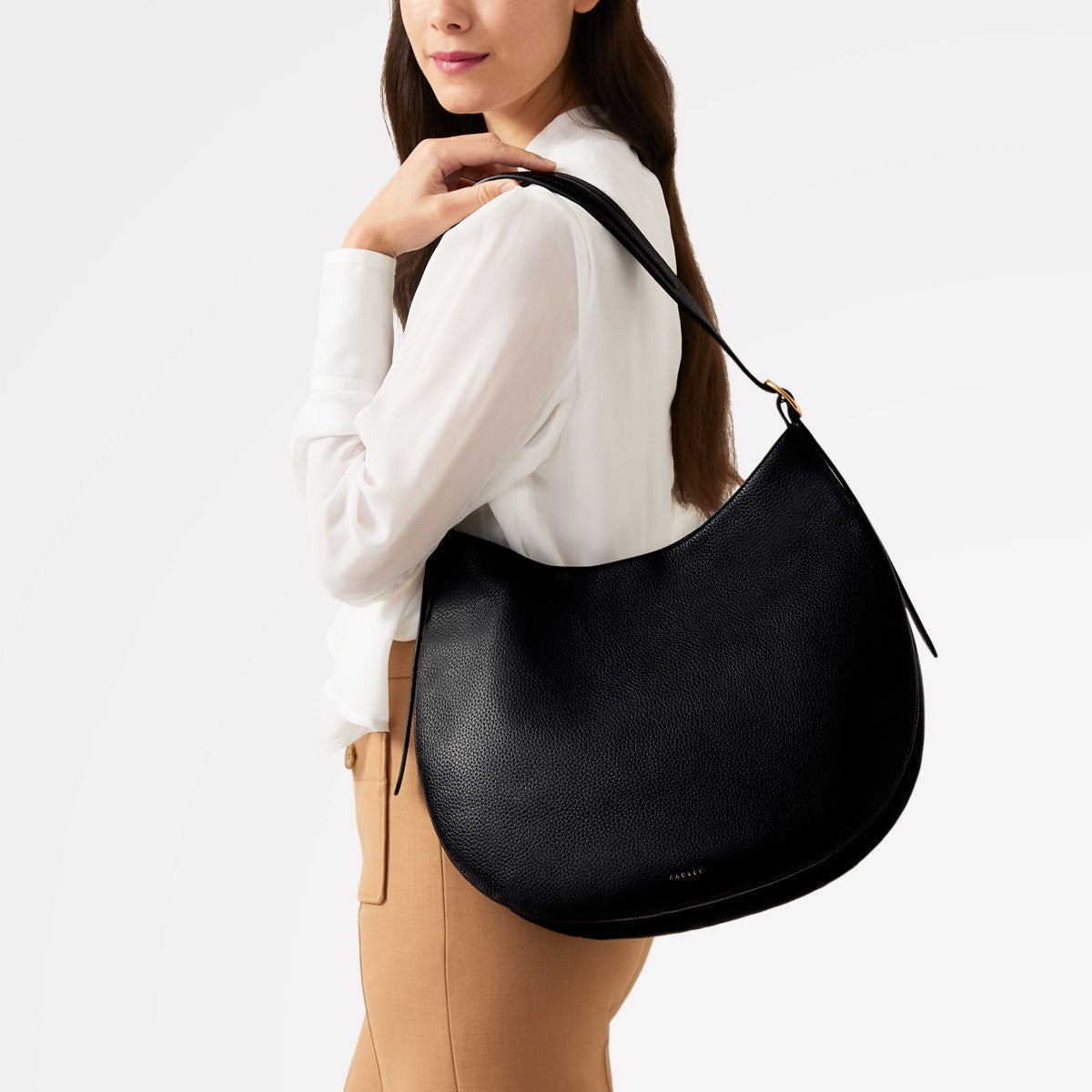 Kensington Place Leather Open Top Shoulder Bag in Black - 110161