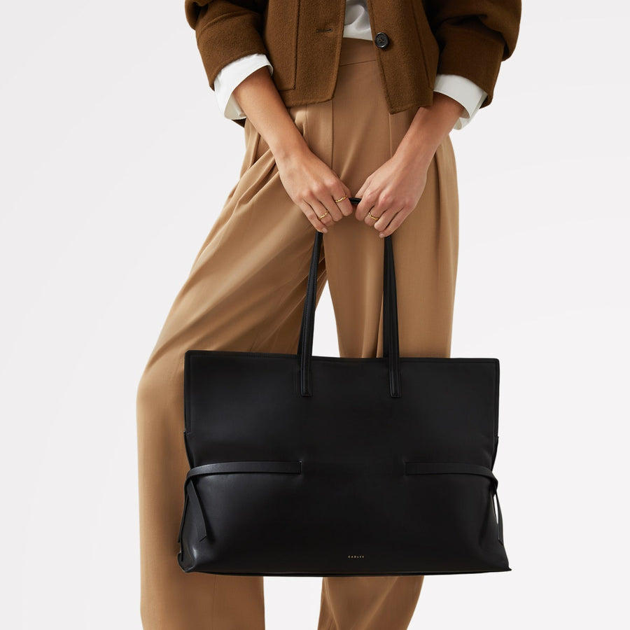 Fleet Street Leather Large Open Top Shoulder Bag in Black - 110308