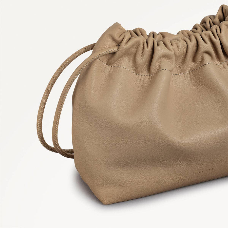 BLAKE MEWS MEDIUM OPEN TOP CROSS BODY STONE