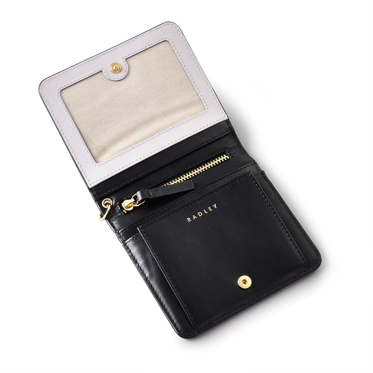Argyll Street Leather Small Bifold Wallet in Black - 110361