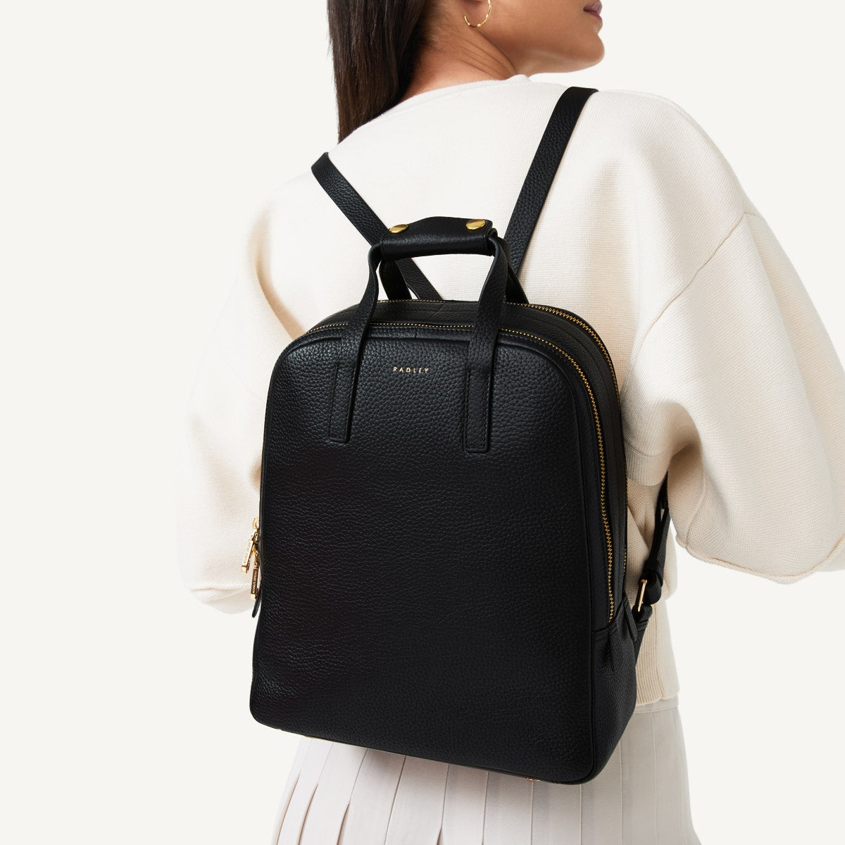 Dukes Place Leather Medium Zip Around Backpack in Black - 110420