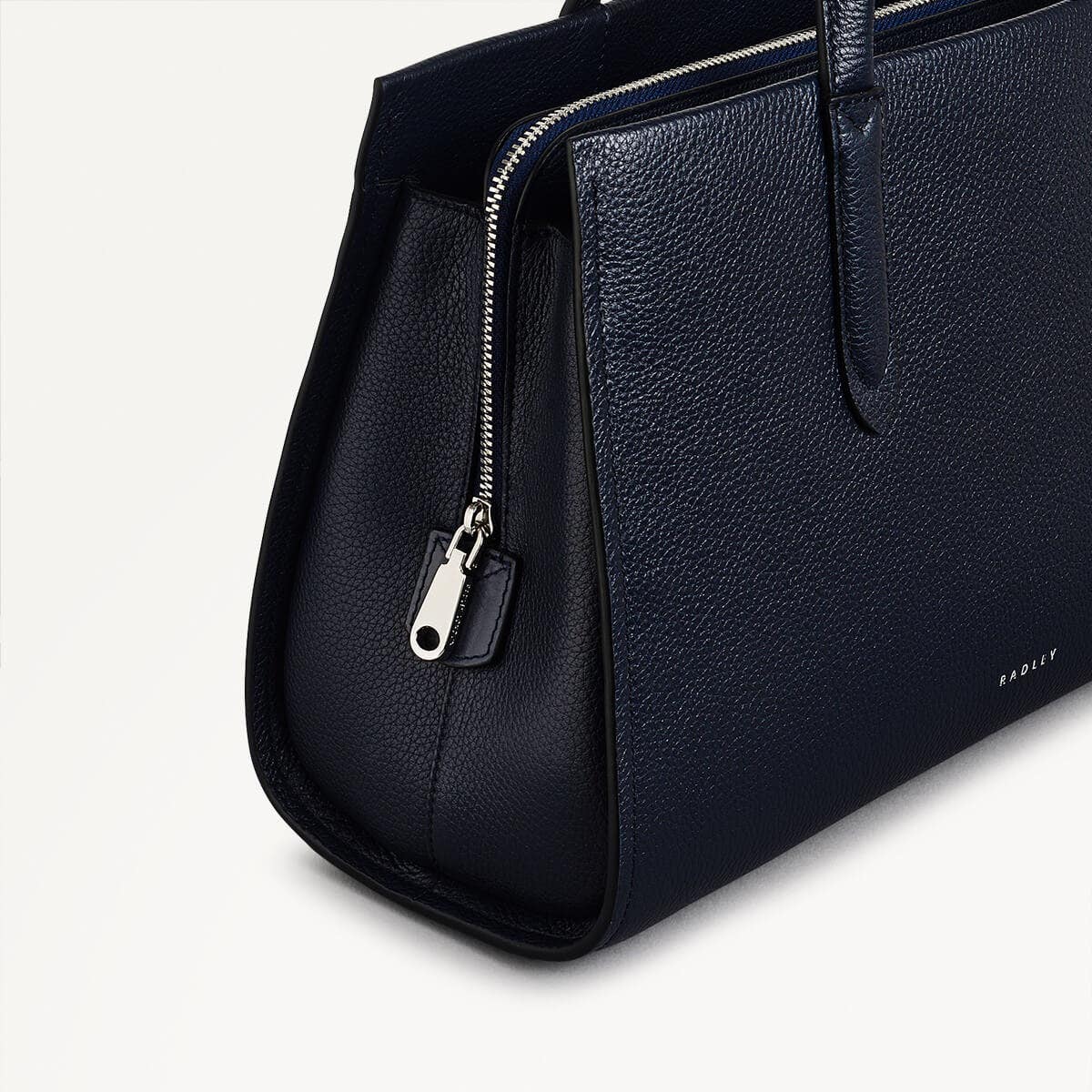 Arlington Court Leather Medium Zip Around Grab Bag in Ink - 110510