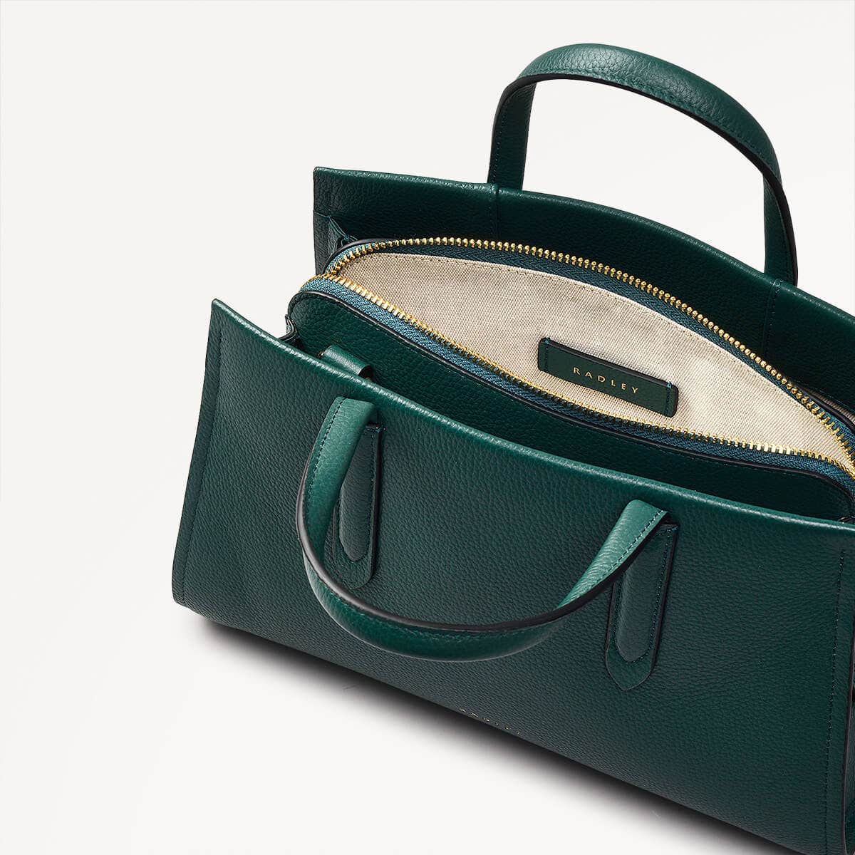 Arlington Court Leather Small Zip Around Grab Bag in Wellington - 110513