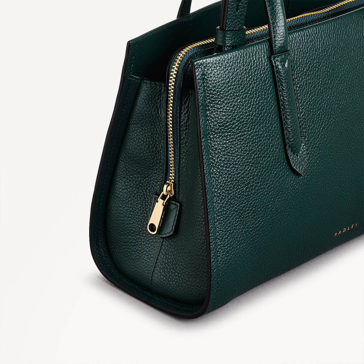 Arlington Court Leather Small Zip Around Grab Bag in Wellington - 110513