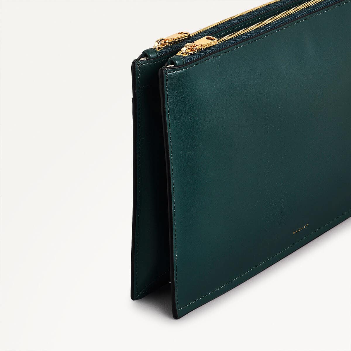 Foster Lane Leather Small Ziptop Crossbody Bag in Wellington - 110531