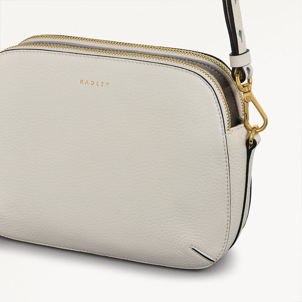 DUKES PLACE MEDIUM ZIPTOP CROSS BODY CHALK