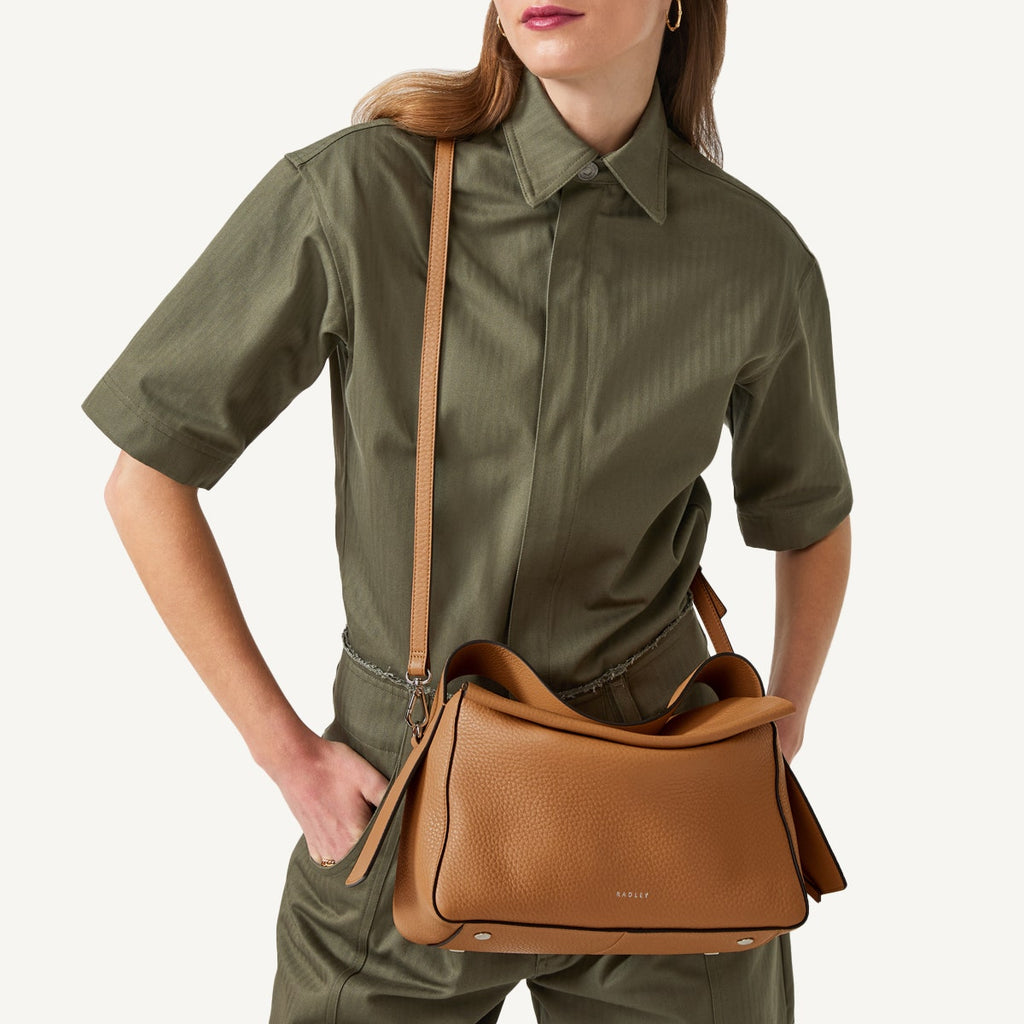 De Beauvoir Leather Medium Ziptop Grab Bag in Dark Butter - 110645
