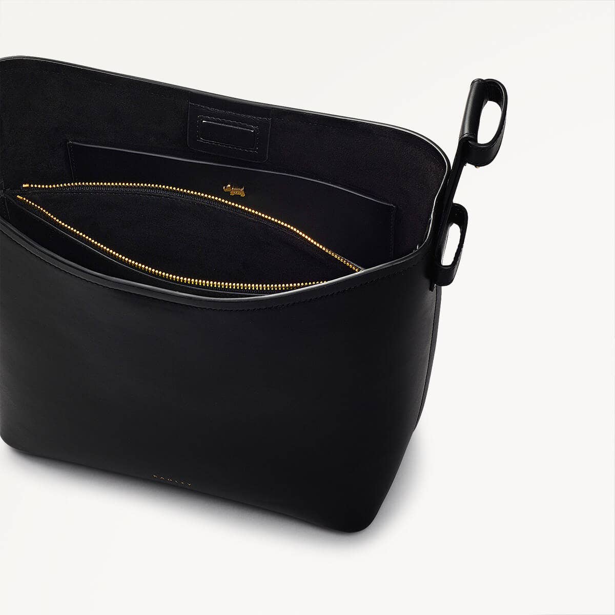 Bathurst Mews Leather Medium Ziptop Shoulder Bag in Black - 110654