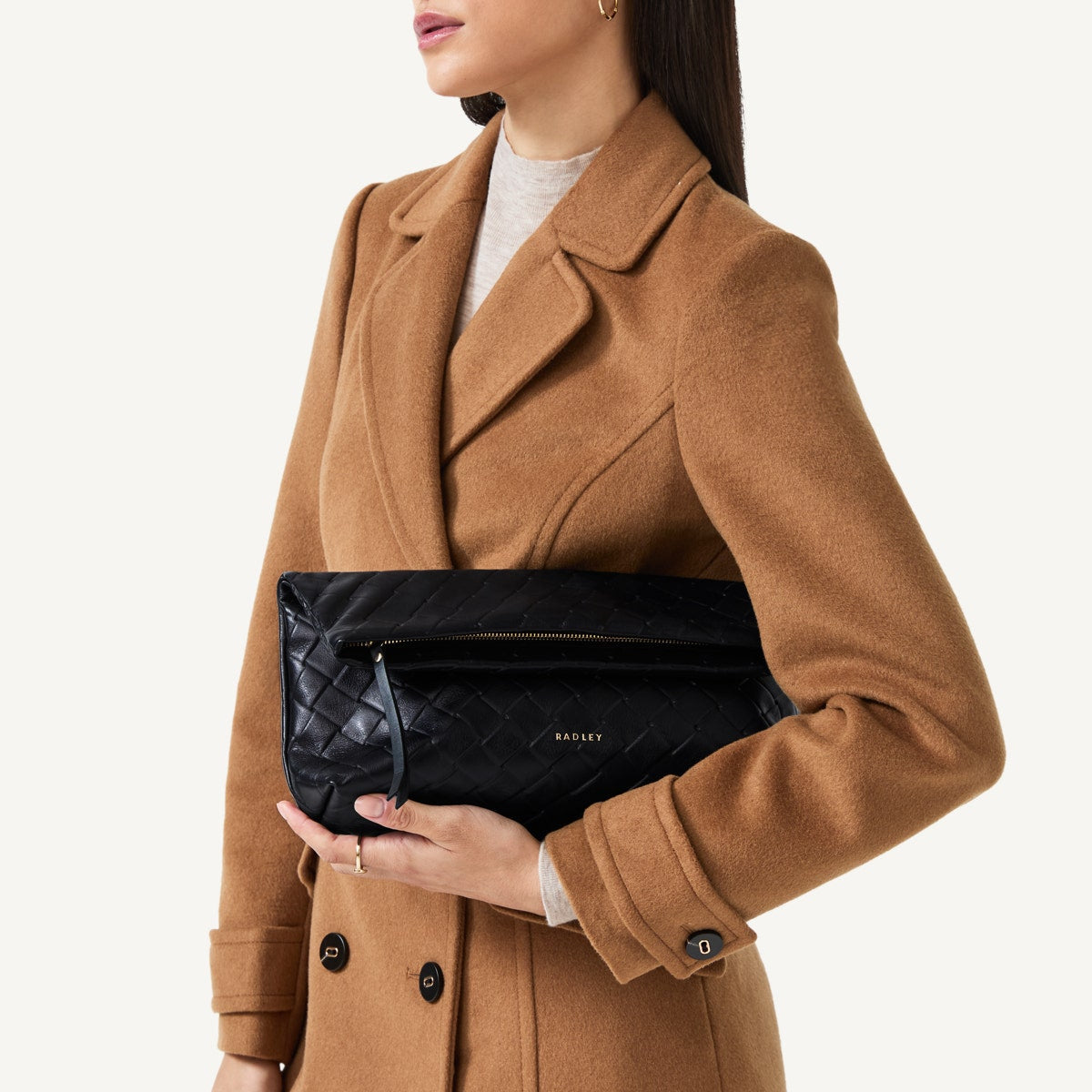 Weaver Lane Leather Medium Flapover Clutch Bag in Black - 110662