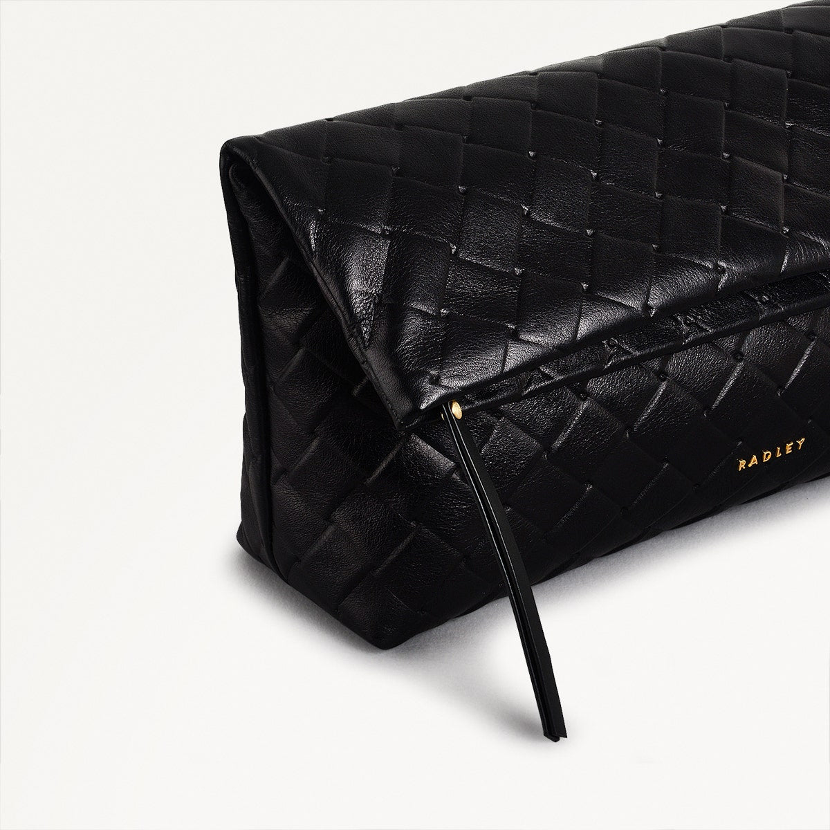 Weaver Lane Leather Medium Flapover Clutch Bag in Black - 110662