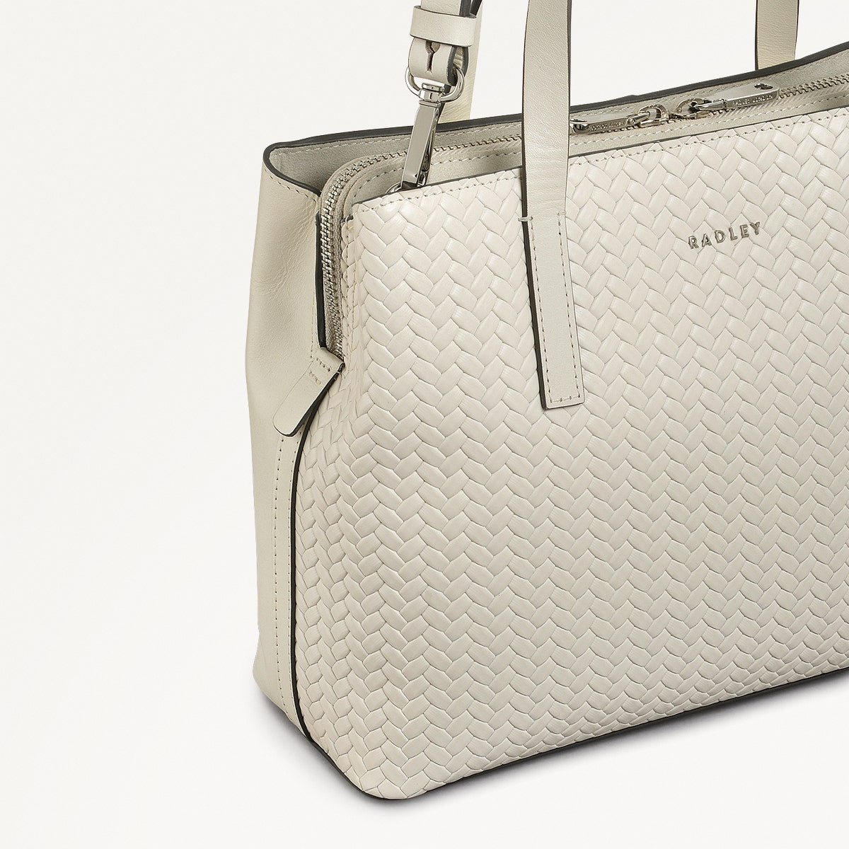 Dukes Place Leather Medium Ziptop Grab Bag in Chalk - 110675