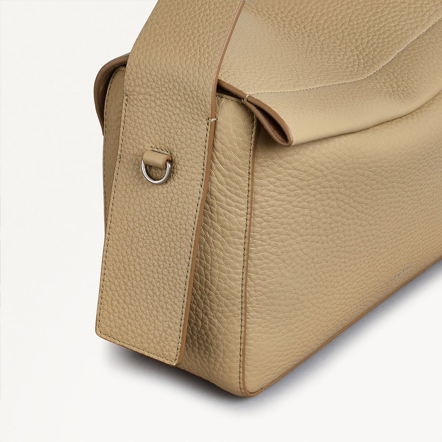 De Beauvoir Leather Medium Ziptop Grab Bag in Stone - 110680