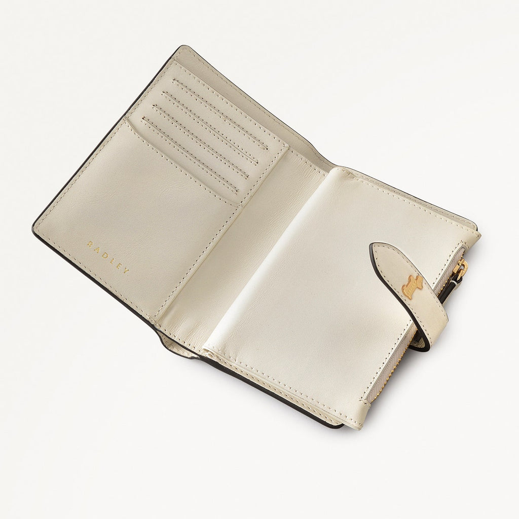 Willis Street Leather Medium Bifold Wallet in Chalk - 111473