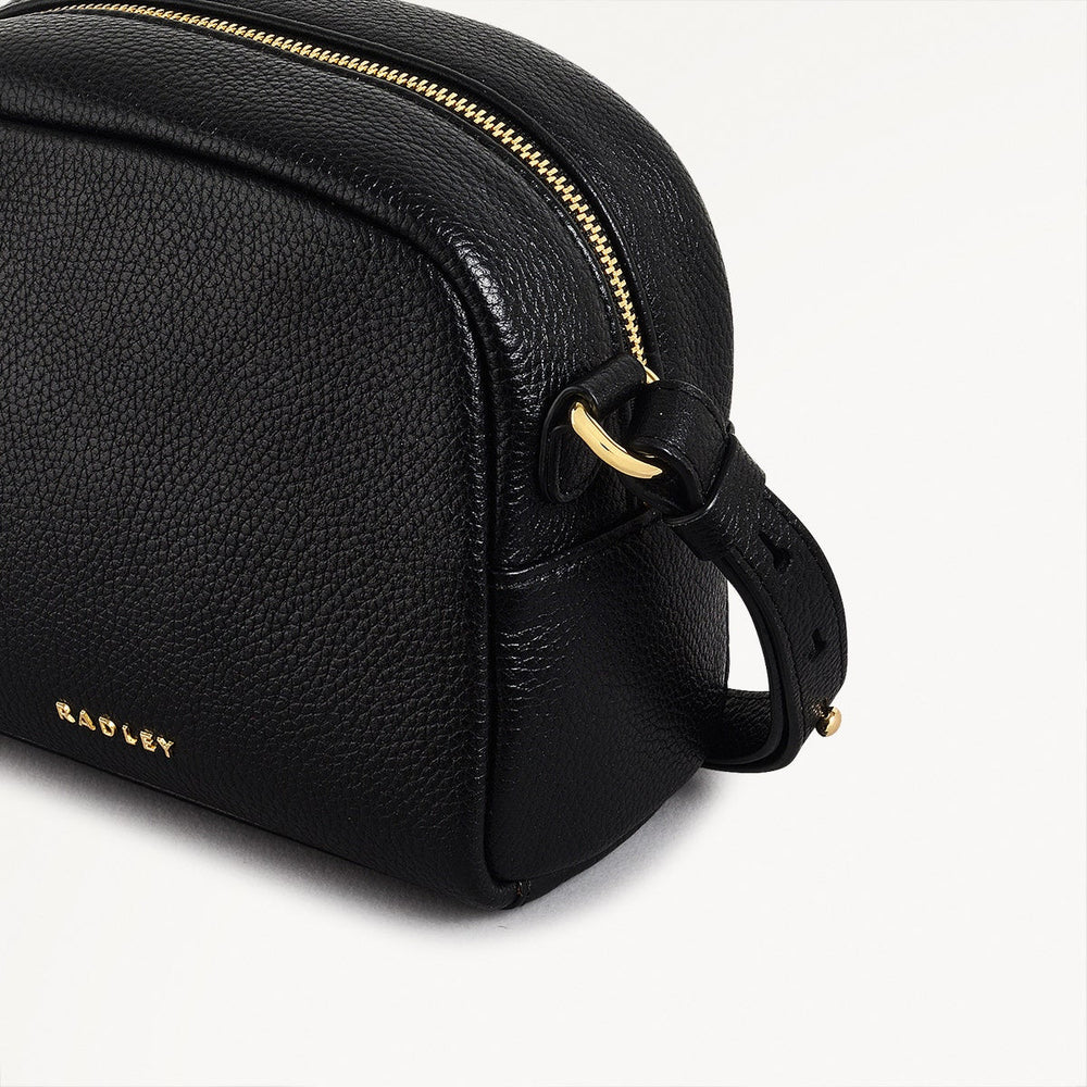 The Daily Small Zip Around Cross Body Black - 112023