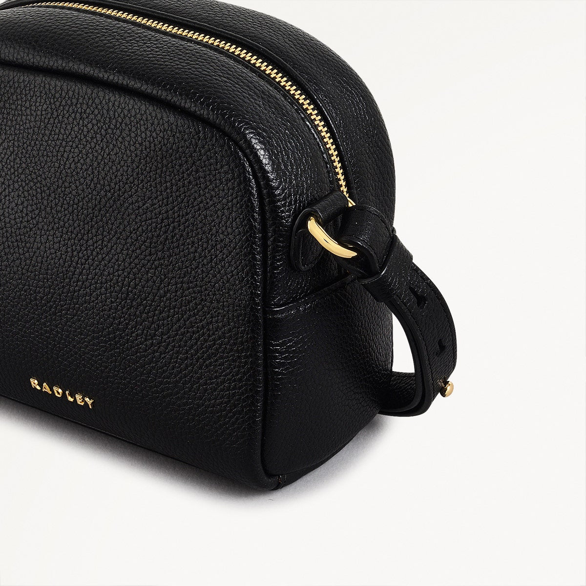 The Daily Small Zip Around Cross Body Black - 112023