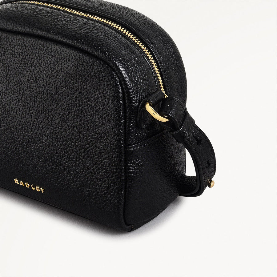 The Daily Small Zip Around Cross Body Black - 112023