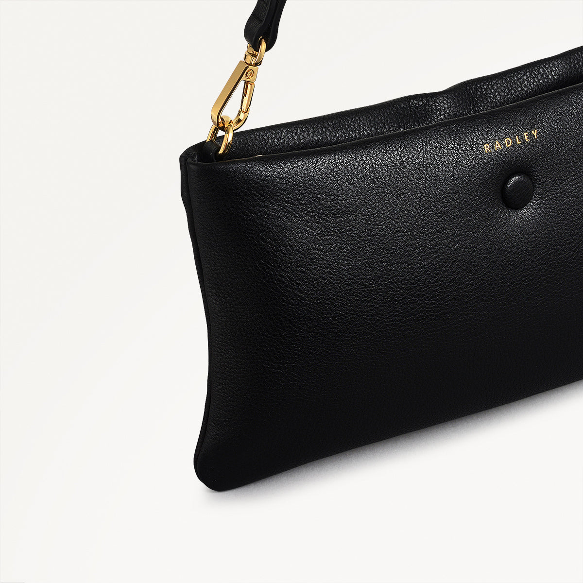 Mallow Street Leather Large Ziptop Wristlet in Black - 110769