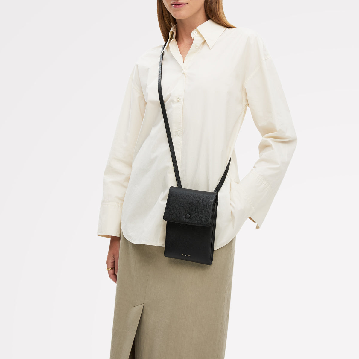 Mallow Street Medium Phone Cross Body Black - 110770