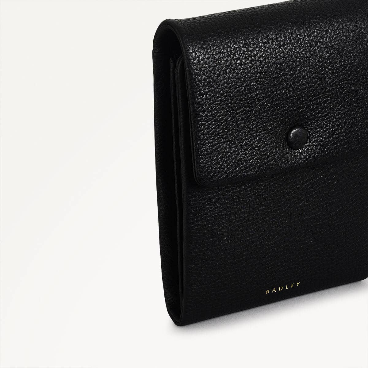 Mallow Street Leather Medium Phone Cross Body in Black - 110770