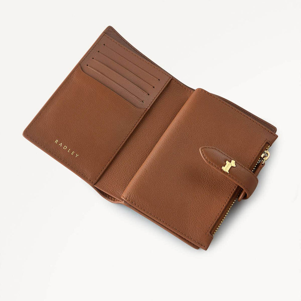 Willis Street Leather Medium Bifold Wallet in Saddle - 110784