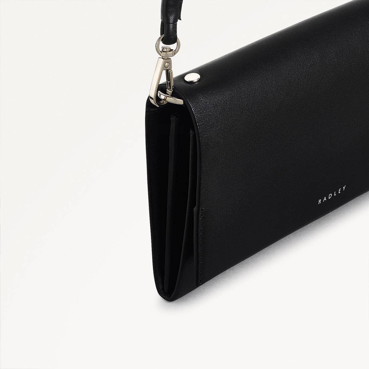 The Kensal Leather Large Phone Cross Body in Black - 110786