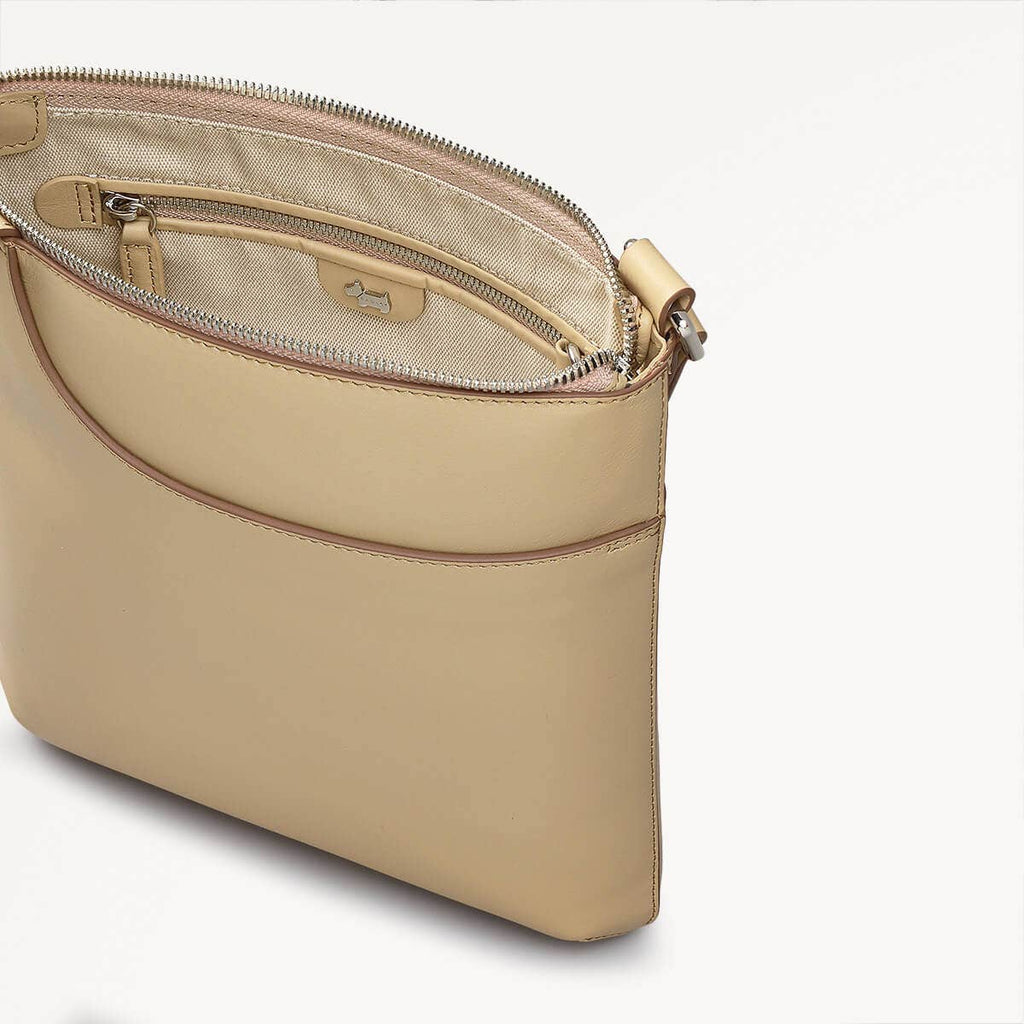 Pockets Medium Ziptop Cross Body Stone - 110829