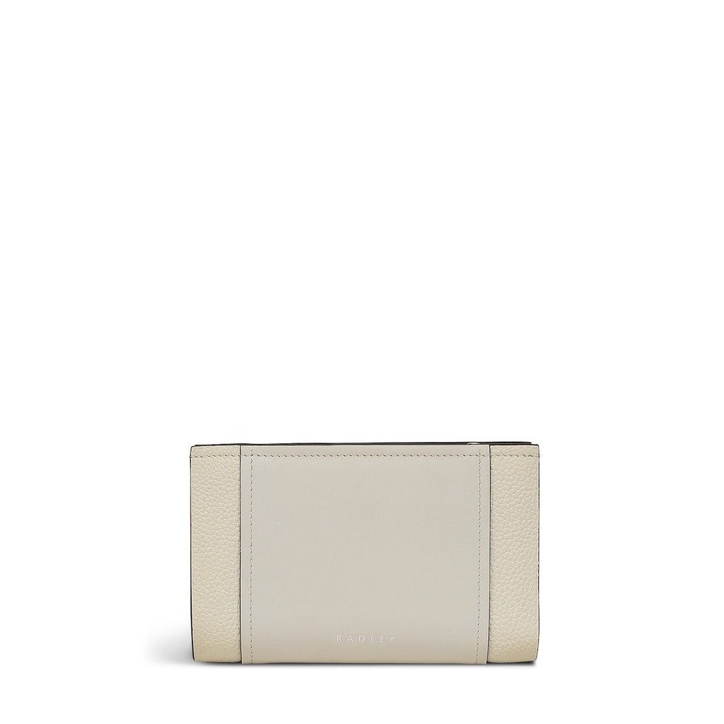 Regents Row Medium Bifold Purse - OSD14101