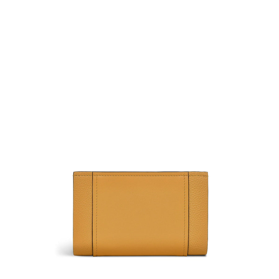 Regents Row Leather Medium Bifold Wallet in Pecan - 110878
