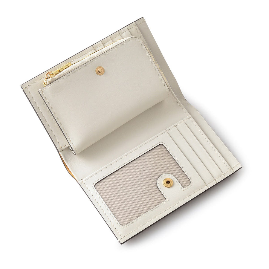 Regents Row Leather Medium Bifold Wallet in Pecan - 110878