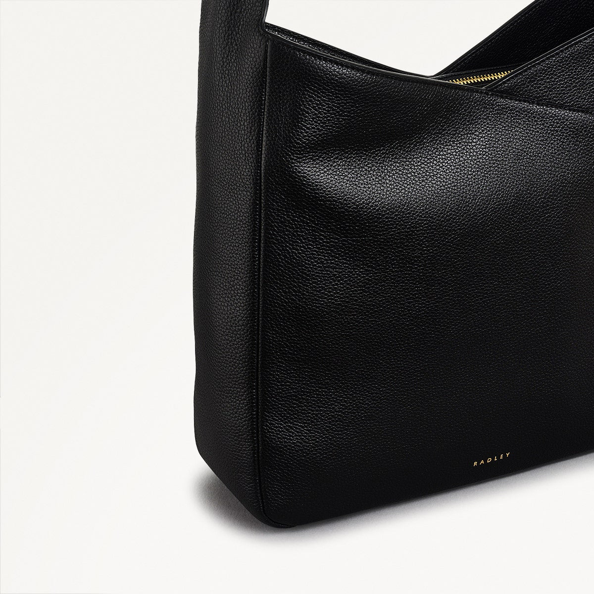 Alpha Road Leather Medium Ziptop Shoulder Bag in Black - 110902