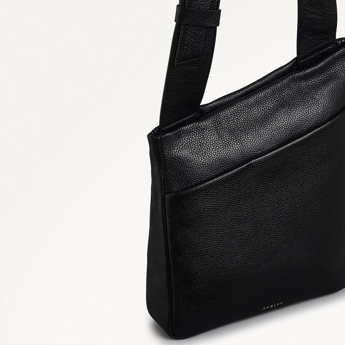 ALPHA ROAD MEDIUM ZIPTOP CROSS BODY BLACK