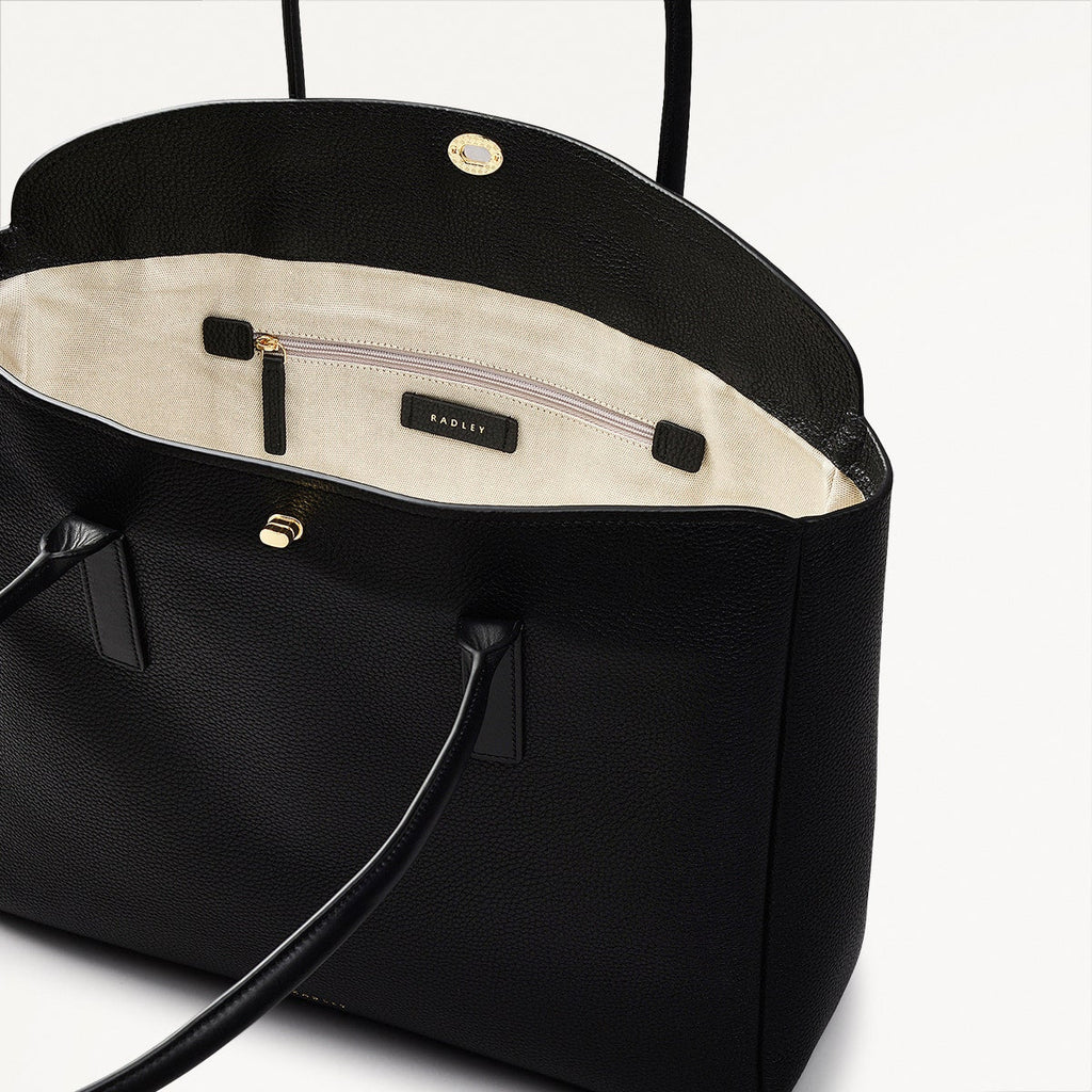 Carpenter Yard Leather Large Flapover Tote Bag in Black - 110912
